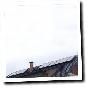Neue Solarkollektoren für einen Neubau in Mistelgau